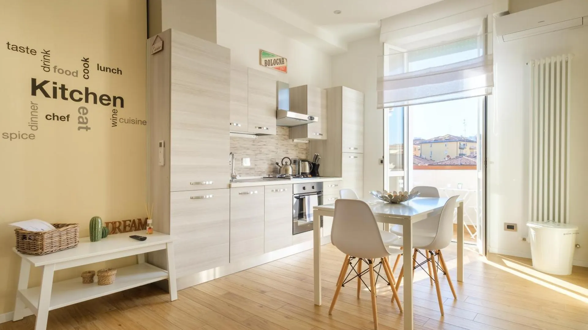 Scandellari Apartments - Ideal Apartment For 2 Guests Bologna