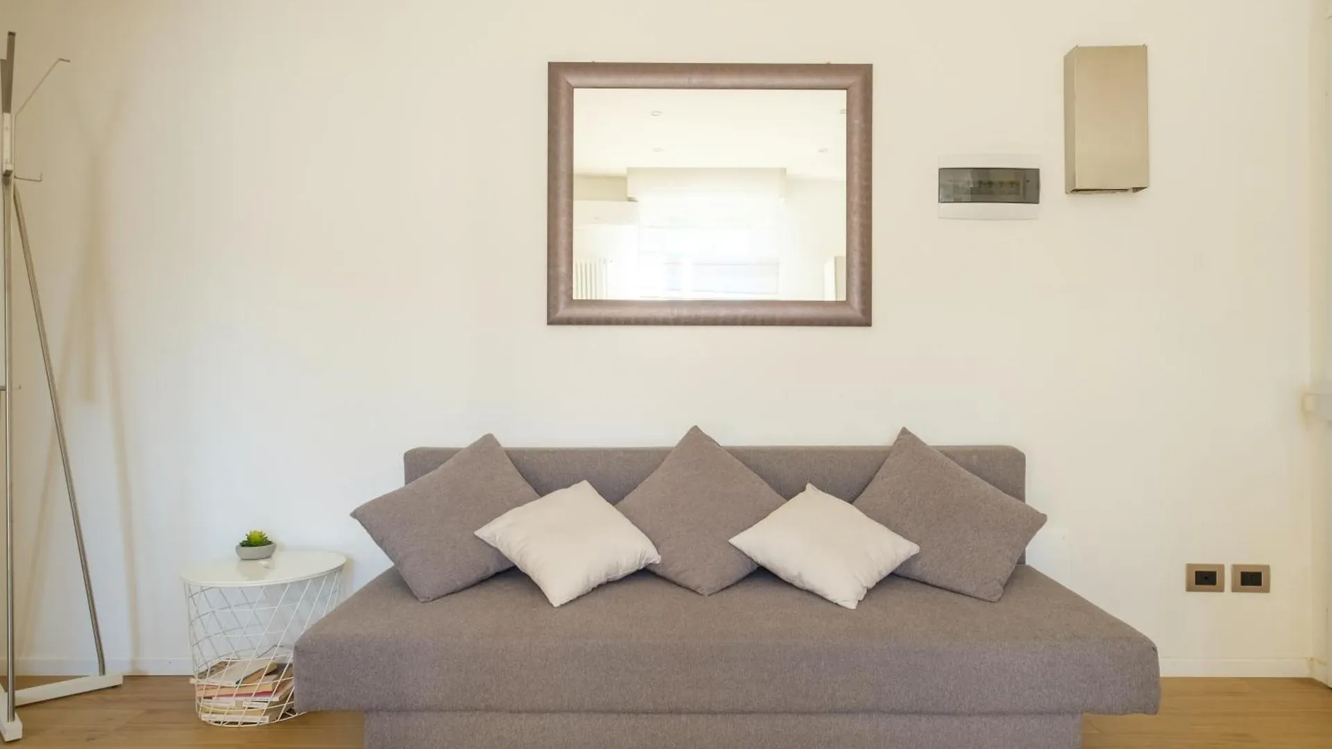 Scandellari Apartments - Ideal Apartment For 2 Guests Μπολόνια Ιταλία