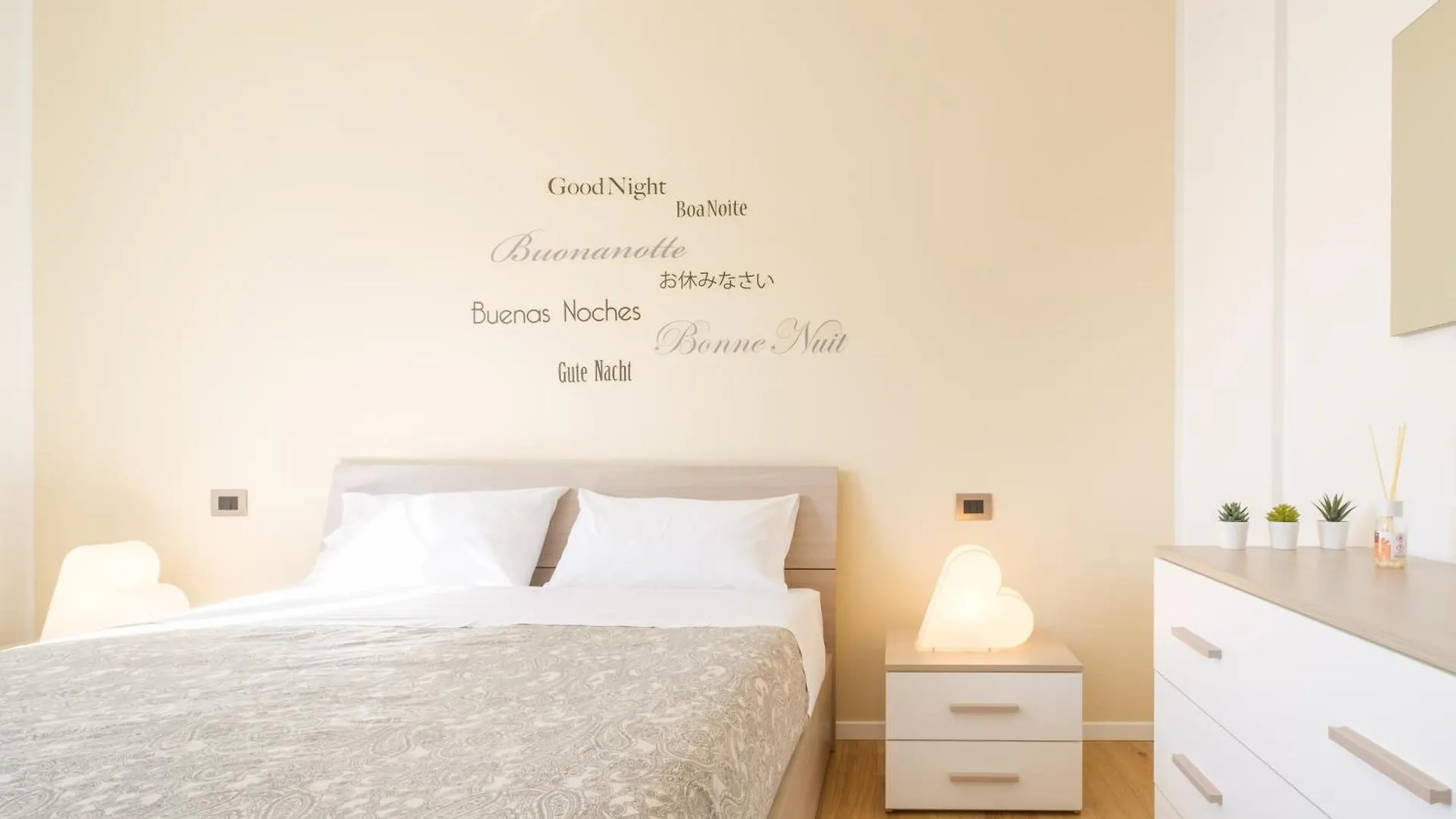 Scandellari Apartments Italia